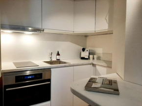 Top-floor studio, near park & sea, great transit